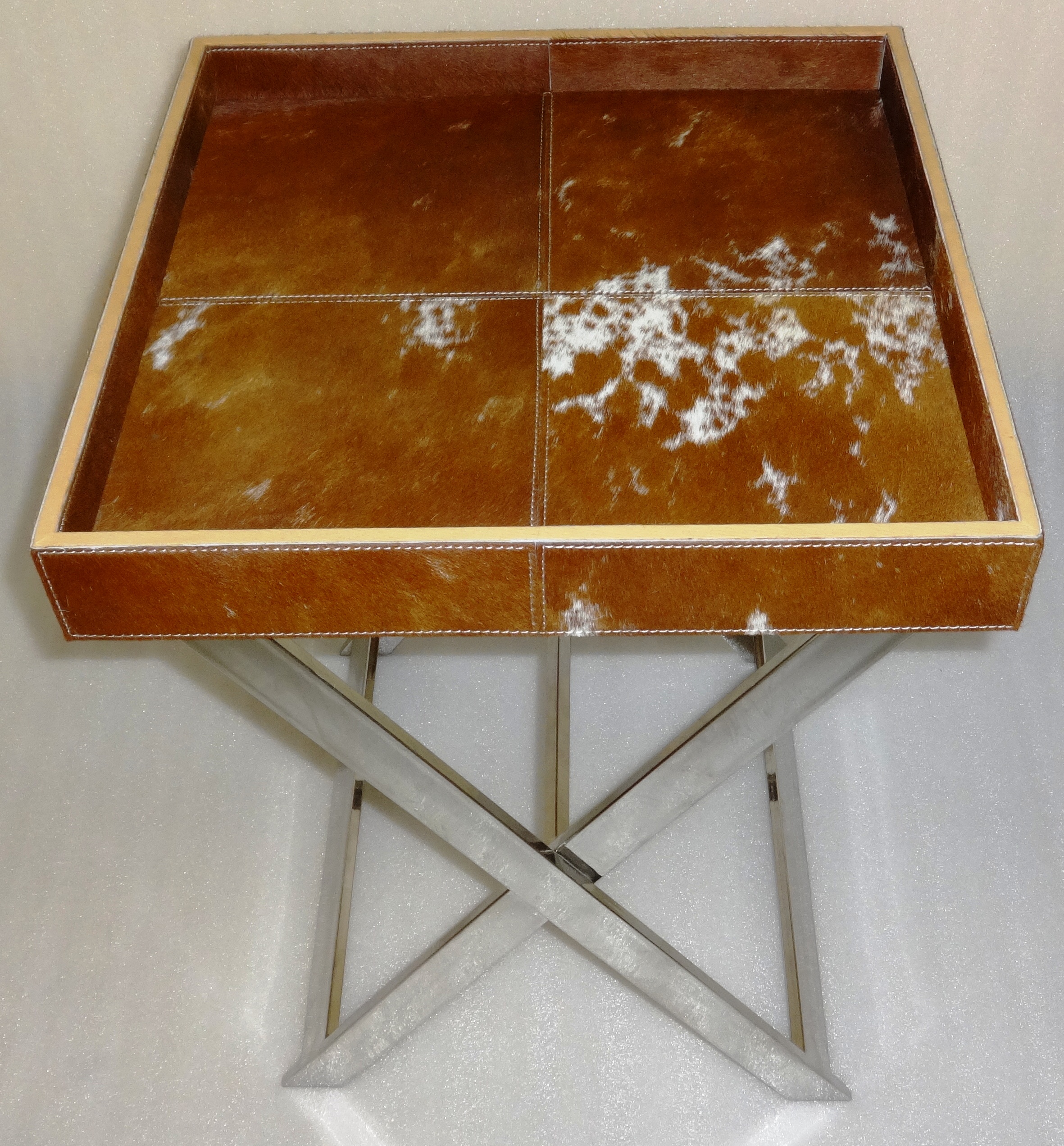 TAH HAIR ON TRAY WITH STAND